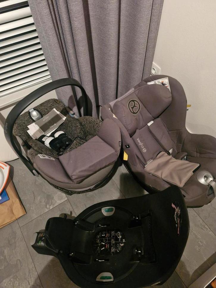 Cybex Baby Autostoel Set - Cloud Z & Sirona, Kinderen en Baby's, Autostoeltjes, Gebruikt, Overige merken, Isofix, Verstelbare rugleuning