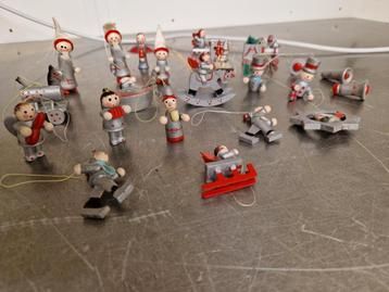 Heel veel Vintage kerst hangertjes beschikbaar voor biedingen