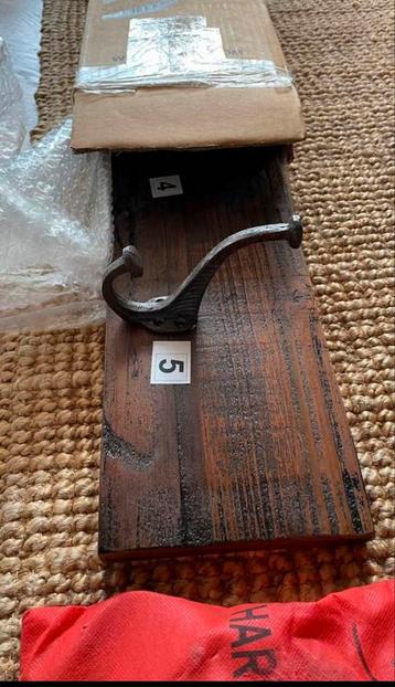 Nieuwe Wandkapstok met 5 Haken - 1 Meter Breed beschikbaar voor biedingen