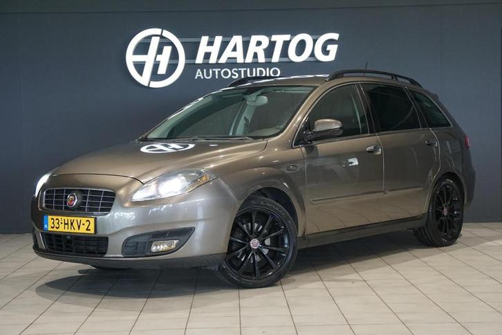 Fiat Croma 2.2 16V Corporate Premium + AUT / CAMERA / TREKHA, Auto's, Fiat, Bedrijf, Te koop, Croma, ABS, Airbags, Airconditioning