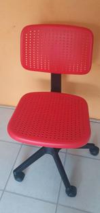 Bureau stoel van ikea rood/zwart bijna Gratis, Ergonomisch, Bureaustoel, Zo goed als nieuw, Ophalen