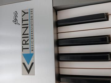 Korg Trinity Pro - Compleet met Flightcase! beschikbaar voor biedingen