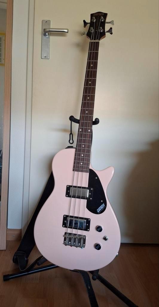 Licht roze Gretsch short scale bas + accessoires, Muziek en Instrumenten, Snaarinstrumenten | Gitaren | Bas, Gebruikt, Elektrisch