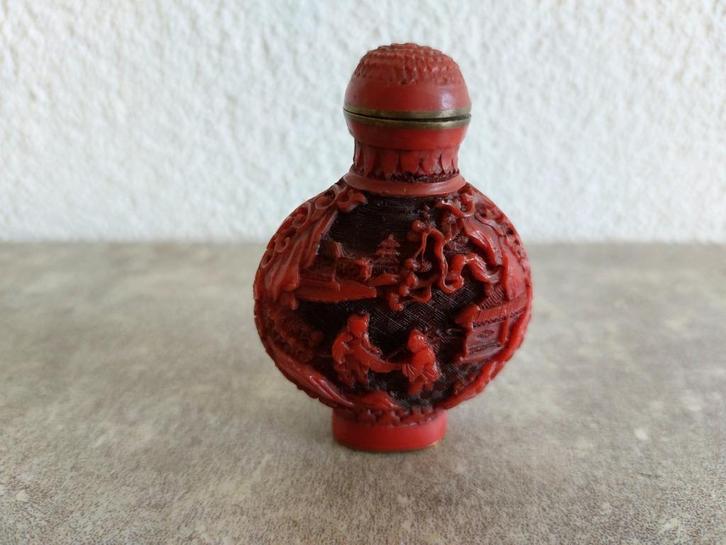 CHINEES SNUIFFLESJE HARS MET TEKENS ONDEROP, Antiek en Kunst, Kunst | Niet-Westerse kunst, Ophalen of Verzenden