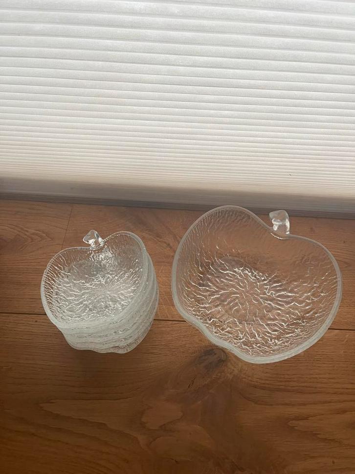 Vintage Glazen Appel Schalen - Jaren 70, Huis en Inrichting, Woonaccessoires | Schalen en Manden, Gebruikt, Schaal, Overige vormen