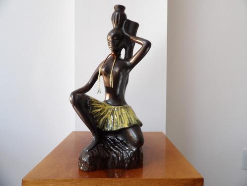 Art Deco Fifties Beeld Cortendorf Keramiek, Afrika Vrouw2, Antiek en Kunst, Kunst | Beelden en Houtsnijwerken, Ophalen of Verzenden
