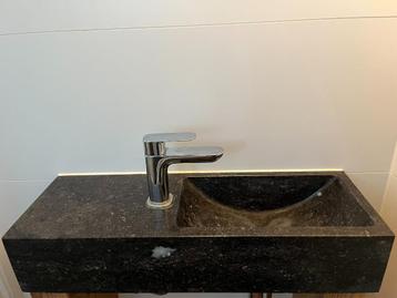 Handgemaakt Toilet Meubel met oude bouwmaterialen beschikbaar voor biedingen