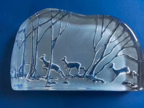 ZWEEDS  GLASPLATEAU    NYBRO    HERTEN GEZIN, Antiek en Kunst, Antiek | Glas en Kristal, Ophalen of Verzenden