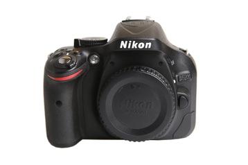 Nikon D5200 digitale camera (2.227 clicks) met garantie beschikbaar voor biedingen