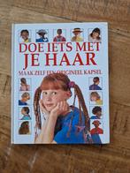 Doe iets met je haar - kapsel boek, Boeken, Gelezen, Annelies Hoogervorst, Ophalen of Verzenden, Overige onderwerpen