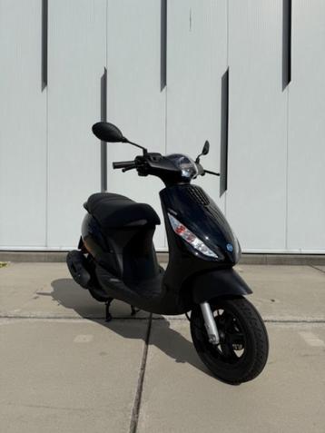 Originele Piaggio Zip e5 45km met slechts 1407 2023 beschikbaar voor biedingen