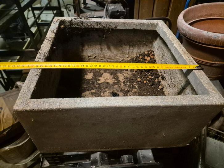 3x Vierkante Betonnen Plantenbakken, Tuin en Terras, Bloembakken en Plantenbakken, Gebruikt, Beton, Binnen, Balkon, Tuin, Minder dan 30 cm