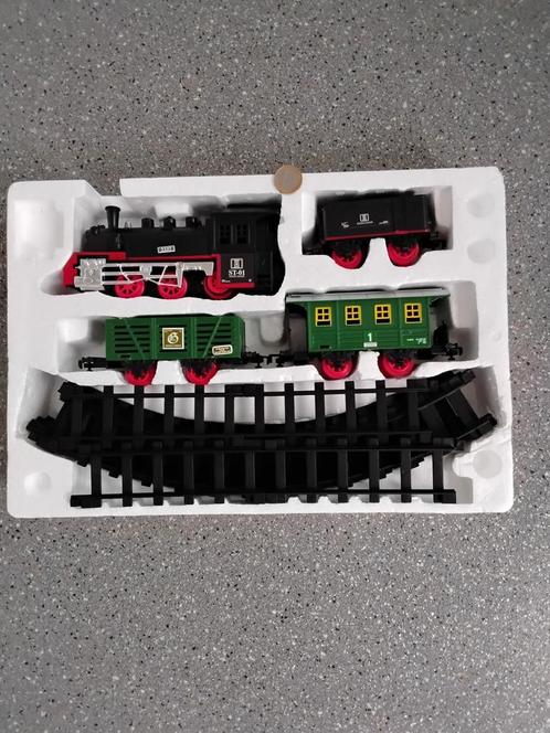 Trein elektrisch 20 dlg. Sint kado, Hobby en Vrije tijd, Modeltreinen | Overige schalen, Zo goed als nieuw, Locomotief, Gelijkstroom