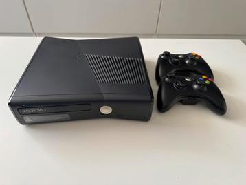 Xbox 360 met 2 controllers, kinect en 29 spelletjes beschikbaar voor biedingen