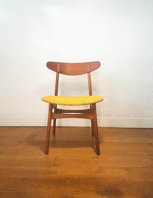 Vintage CH30 stoel van Hans J. Wegner door Carl Hansen, Huis en Inrichting, Stoelen, Gebruikt, Eén, Hout, Stof, Bruin, Ophalen