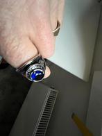 Stoere biker ring met blauwe steen, Gebruikt, 20 of groter, IJzer of Staal, Ophalen of Verzenden