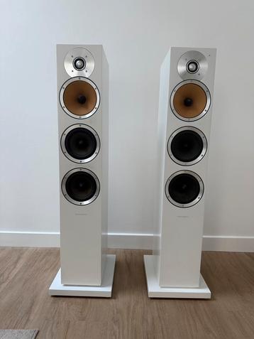 Bowers & Wilkins B&W CM8 wit beschikbaar voor biedingen