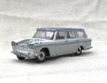 Dinky GB 172 Fiat 2300 stationcar. beschikbaar voor biedingen