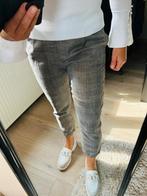 Geruite broek met gouddraad, Kleding | Dames, Maat 38/40 (M), Zwart, Ophalen of Verzenden, Zo goed als nieuw