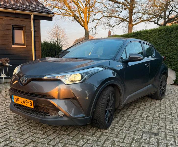 Toyota C-HR 1.8 Hybrid 122pk CVT 2017 Grijs, Auto's, Toyota, Particulier, C-HR, Hybride Elektrisch/Benzine, Volledig hybride, A