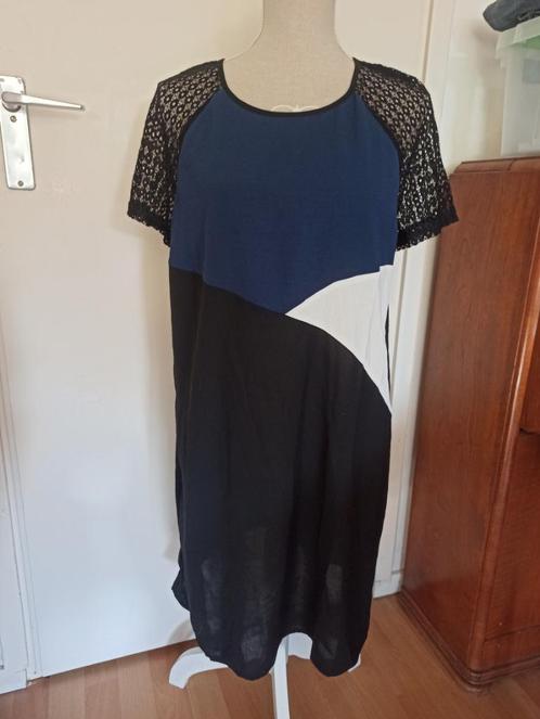 NIEUW! Trendy zwarte grafische retro jurk met kant maat XL, Kleding | Dames, Jurken, Nieuw, Maat 46/48 (XL) of groter, Zwart, Verzenden