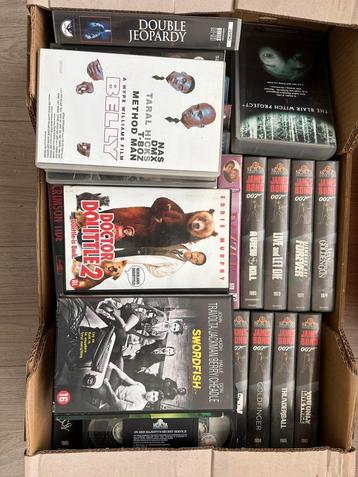 DOOS VOL MET DIVERSE VIDEOBANDEN beschikbaar voor biedingen