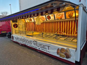Hemmes noten, zuid-vruchten en/of olijven wagen beschikbaar voor biedingen