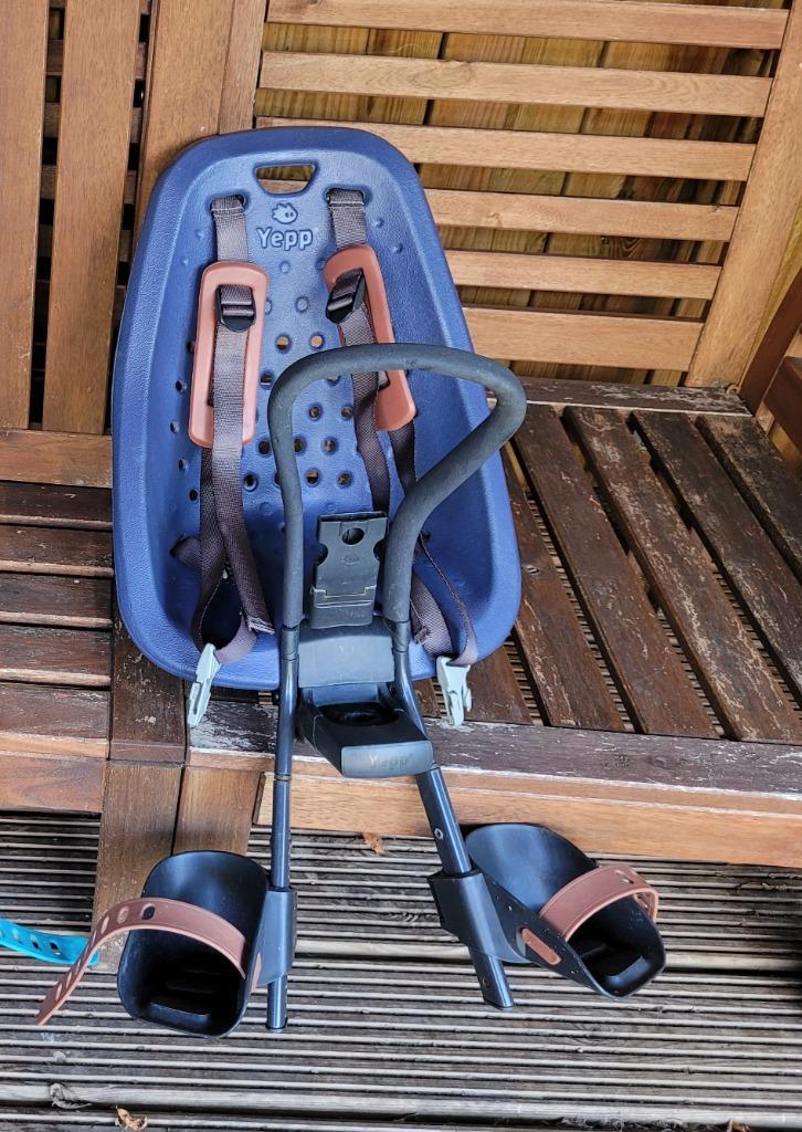 Yepp (mini) fietsstoel / voorzitje, Fietsen en Brommers, Fietsaccessoires | Fietsstoeltjes, Gebruikt, Voorzitje, 0 t/m 13 kg, Voetsteuntjes