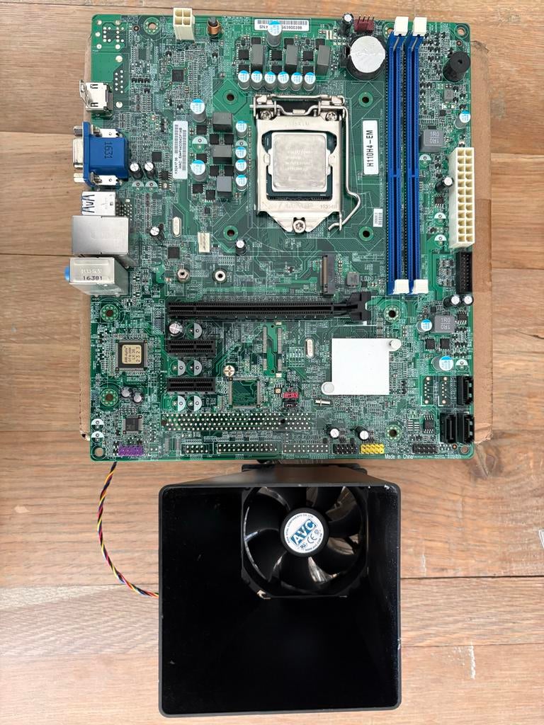 Medion Moederbord met Intel i5 en AVC Koeler, Ophalen of Verzenden, Gebruikt, Intel, DDR4