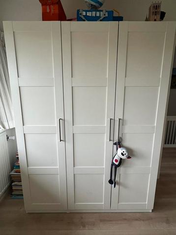 Grote IKEA Kast - Veel Opbergruimte! beschikbaar voor biedingen