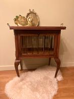 Antiek vitrinekastje met gebogen glas, perfecte staat, Antiek en Kunst, Antiek | Meubels | Kasten, Ophalen