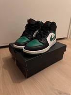 Nike Air Jordan 1 Mid wit/zwart/groen/rood maar 37,5, Kleding | Dames, Schoenen, Ophalen of Verzenden, Zo goed als nieuw