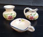 3 Vaasjes Potterie Huizen, voortgekomen uit Eskaf Steenwijk., Antiek en Kunst, Antiek | Keramiek en Aardewerk, Ophalen of Verzenden
