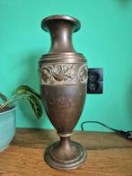 Grote koperen vaas met roosjes., Ophalen of Verzenden