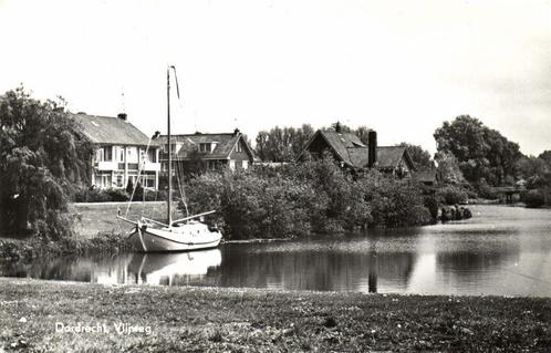 Dordrecht, Vlijweg - boot - ongelopen, Verzamelen, Ansichtkaarten | Nederland, Ongelopen, Zuid-Holland, 1920 tot 1940, Ophalen of Verzenden