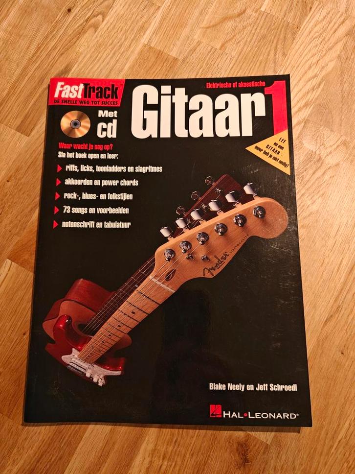 FastTrack Gitaar 1 - Leer Gitaar Spelen!, Muziek en Instrumenten, Bladmuziek, Zo goed als nieuw, Les of Cursus, Overige genres