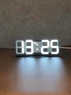 Digitale Tafelklok / Wekker - B-Shape - Nieuw, Ophalen of Verzenden, Nieuw, Digitaal, Wekker of Tafelklok