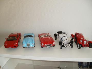 5x Burago diverse modelauto,s 1-18 van div. automerken. beschikbaar voor biedingen