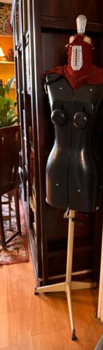 Vintage naaipaspop (maat 42-54) - schade achter wel karakter, Ophalen, Gebruikt, Paspop