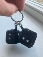 Dobbelstenen voor aan de spiegel in auto. (zacht materiaal), Auto diversen, Ophalen of Verzenden, Gebruikt