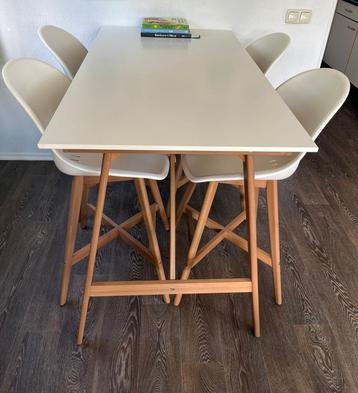 Complete IKEA Fanbyn bartafel met 4 IKEA krukken ✅ beschikbaar voor biedingen