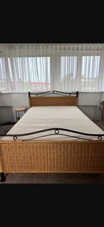 Bed 140 -200 cm, Huis en Inrichting, Slaapkamer | Bedden, Wit, Tweepersoons, 200 cm, Hout