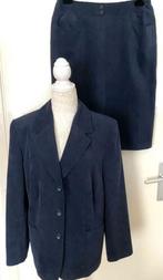 Fisser jasje maat44/46 met bijp. Rok NIEUW