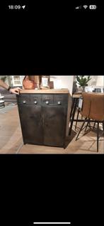 Stalen Kabinet Kast met Mango Hout, Huis en Inrichting, Kasten | Dressoirs, Ophalen, Gebruikt