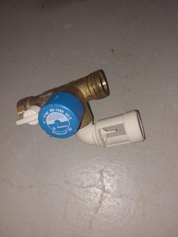 Prescor Inlaatcombinatie 3/4" 8 bar, Doe-het-zelf en Verbouw, Buizen en Afvoer, Overige typen, Overige materialen, Minder dan 2 meter