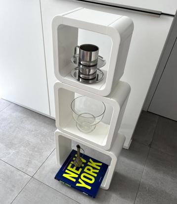 Wandkasten vintage modulaire elementen beschikbaar voor biedingen