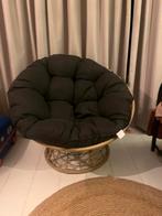 Lekker draaiende stoel om te chillen, Ophalen, Zo goed als nieuw, Riet of Rotan