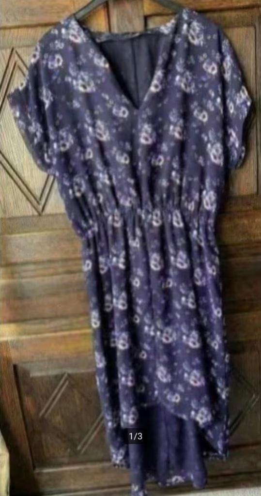 Blauw-paarse jurk, zomerjurkje bloemetjes; 38; Ahlens, Kleding | Dames, Jurken, Zo goed als nieuw, Maat 38/40 (M), Blauw, Ophalen of Verzenden