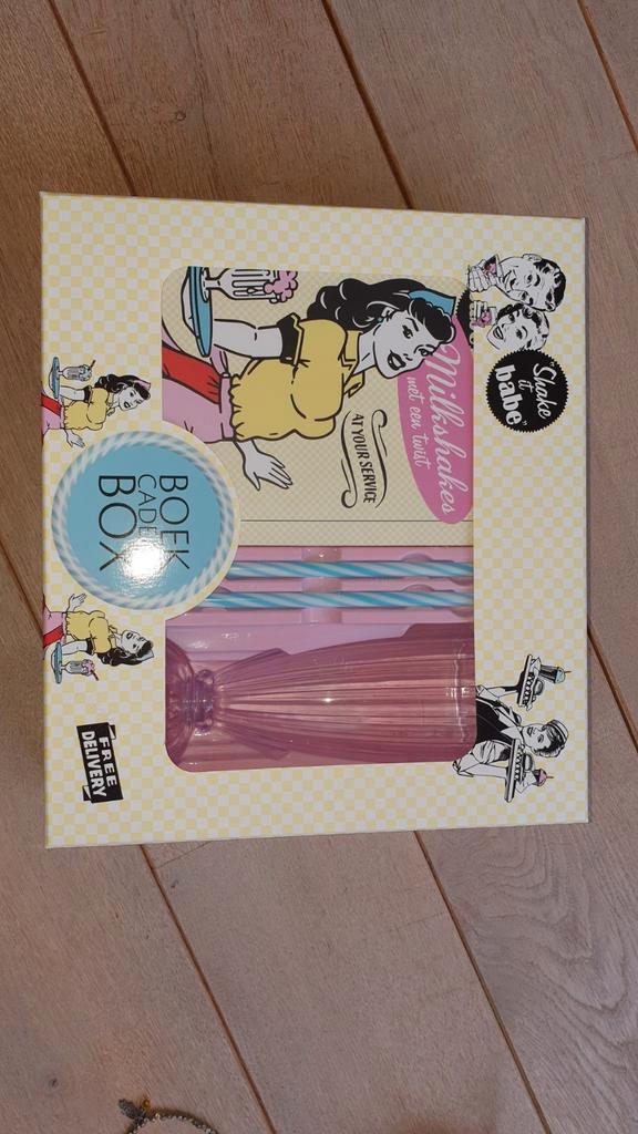 Sintcadeau NIEUW MILKSHAKE cadeaudoos/ € 8,00, Diversen, Sinterklaas, Nieuw, Ophalen of Verzenden