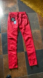 Nieuw supe  mooie rode broek mt 27/32, (gratis bloesje ), Nieuw, Ophalen of Verzenden, Maat 36 (S), Lang